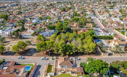 Resale - Villa -
Ciudad Quesada