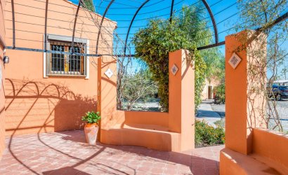 Herverkoop - Country House -
Catral