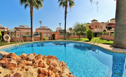 Resale - Apartment -
Punta Prima