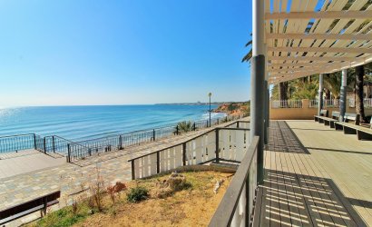 Resale - Apartment -
Punta Prima