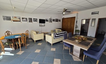 Resale - Country House -
La Zarza