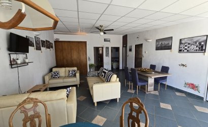 Resale - Country House -
La Zarza