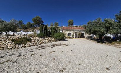 Resale - Country House -
La Zarza