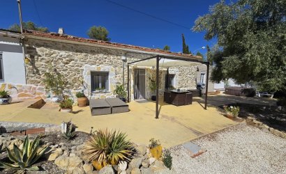 Resale - Country House -
La Zarza
