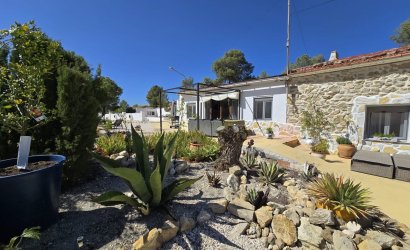 Resale - Country House -
La Zarza