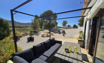 Resale - Country House -
La Zarza