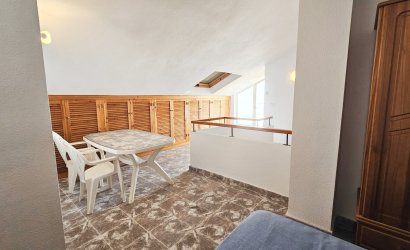 Herverkoop - Herenhuis -
Los Alcazares