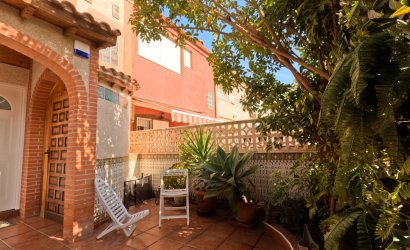 Resale - Townhouse -
Torrevieja - El Acequión - Los Náufragos