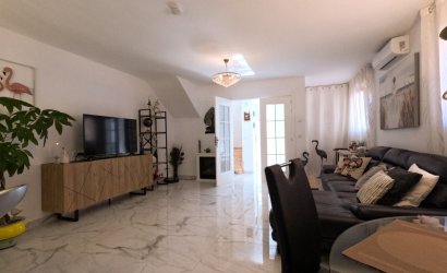 Resale - Townhouse -
Torrevieja - El Acequión - Los Náufragos