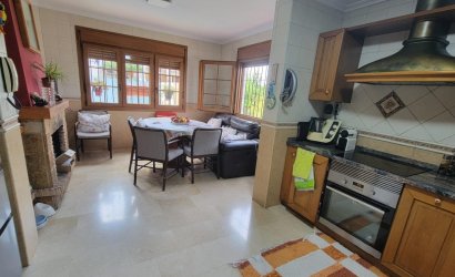 Revente - Villa -
Torrevieja - Aguas Nuevas