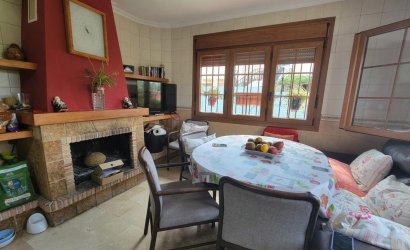 Revente - Villa -
Torrevieja - Aguas Nuevas