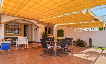 Herverkoop - Villa -
Torre de la Horadada - Pueblo Latino