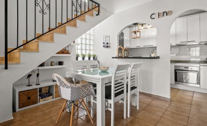 Herverkoop - Villa -
Torre de la Horadada - Pueblo Latino