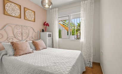 Herverkoop - Villa -
Torre de la Horadada - Pueblo Latino