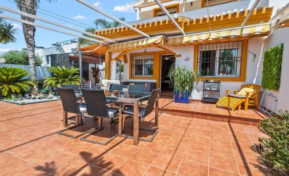 Herverkoop - Villa -
Torre de la Horadada - Pueblo Latino