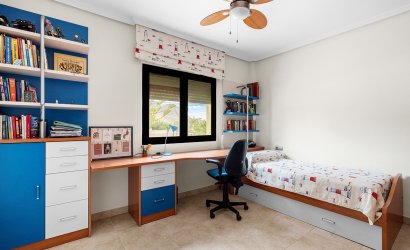 Reventa - Villa -
Alicante - Rebolledo