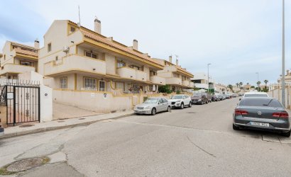 Herverkoop - Herenhuis -
Orihuela Costa - Los Altos