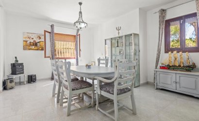 Herverkoop - Villa -
Villamartín - Res. Las Filipinas