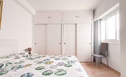 Herverkoop - Apartment -
Alicante - Center