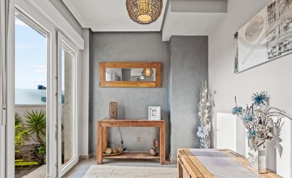 Herverkoop - Villa -
Orihuela Costa - Playa Flamenca