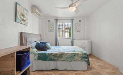 Herverkoop - Villa -
Orihuela Costa - Playa Flamenca