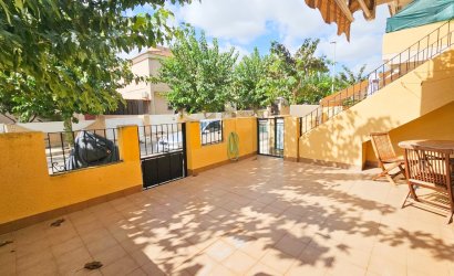 Herverkoop - Herenhuis -
Los Alcazares