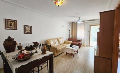 Herverkoop - Herenhuis -
Los Alcazares