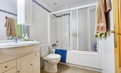 Herverkoop - Herenhuis -
Los Alcazares