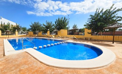 Herverkoop - Herenhuis -
Los Alcazares