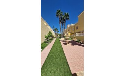 Herverkoop - Herenhuis -
Orihuela Costa - Villamartín