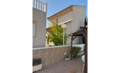 Herverkoop - Villa -
Ciudad Quesada - Airstrip