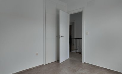 Herverkoop - Villa -
Alicante - Vistahermosa