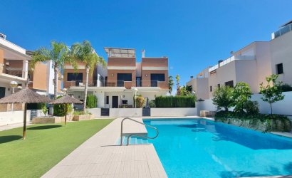 Resale - Villa -
Ciudad Quesada - Pueblo Bravo