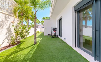 Herverkoop - Villa -
San Miguel de Salinas