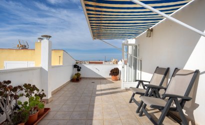 Herverkoop - Terraced house / Townhouse -
Torrevieja - La Siesta