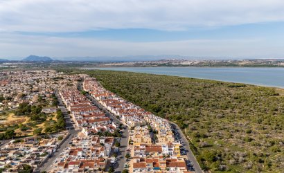 Herverkoop - Terraced house / Townhouse -
Torrevieja - La Siesta