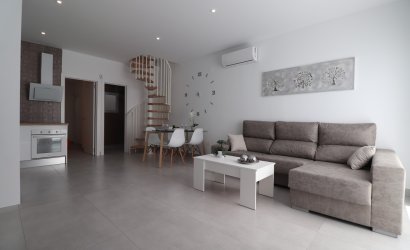 Herverkoop - Herenhuis -
Torrevieja - San Luis