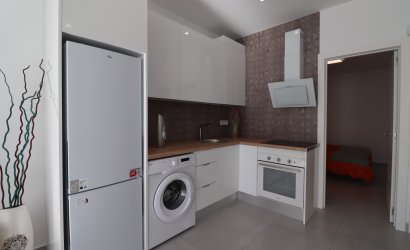 Herverkoop - Herenhuis -
Torrevieja - San Luis