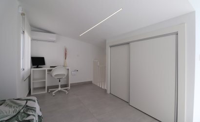 Herverkoop - Herenhuis -
Torrevieja - San Luis