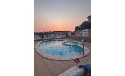 Herverkoop - Town House -
Villamartin - Orihuela Costa