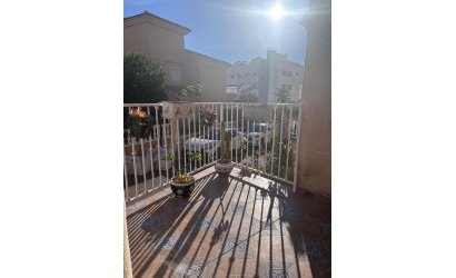 Herverkoop - Town House -
Villamartin - Orihuela Costa