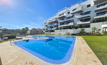 Resale - Apartment / Flat * -
Orihuela Costa - Villamartín *