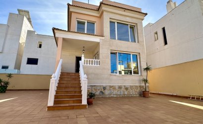Herverkoop - Detached Villa -
Orihuela Costa - Villamartín