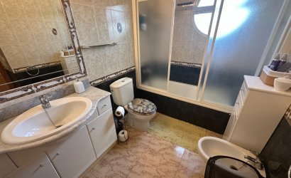 Herverkoop - Villa -
Orihuela Costa - Villamartín