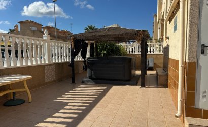 Herverkoop - Villa -
Orihuela Costa - Villamartín