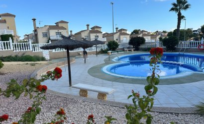 Herverkoop - Villa -
Orihuela Costa - Villamartín