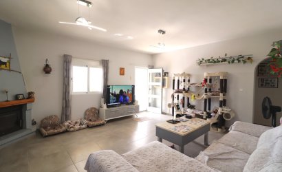 Herverkoop - Country House -
Orihuela - La Campaneta