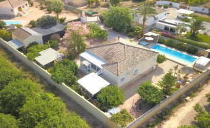 Herverkoop - Country House -
Orihuela - La Campaneta