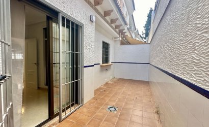 Reventa - Adosado -
San Miguel de Salinas