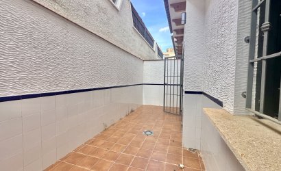 Reventa - Adosado -
San Miguel de Salinas